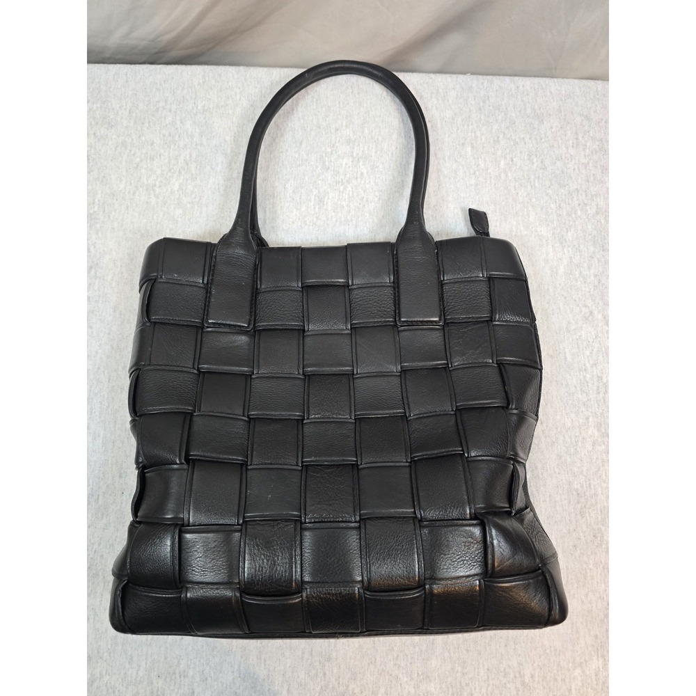 Genuine Leather Black Leather Handbag. Woven Texture, Great Find